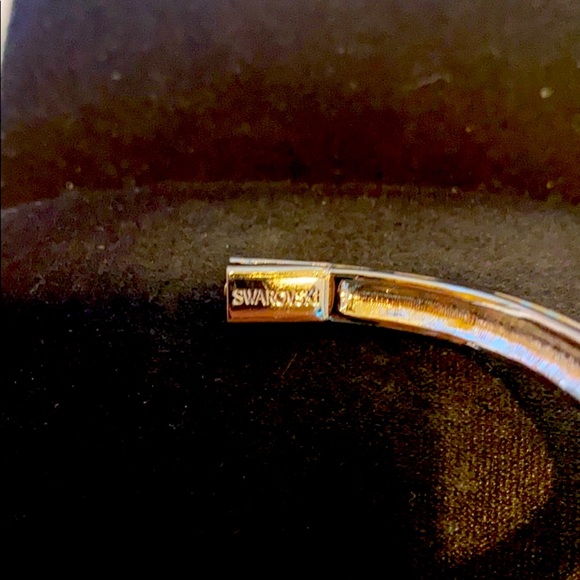 *AUTHENTIC* Swarovski Crystal Bangle Bracelet - Picture 3 of 6